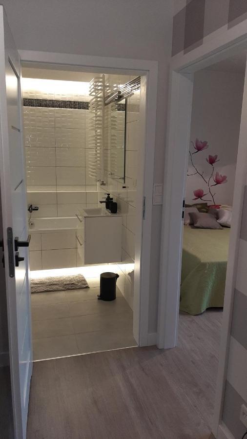 Apartament Pelka Varşovia Exterior foto