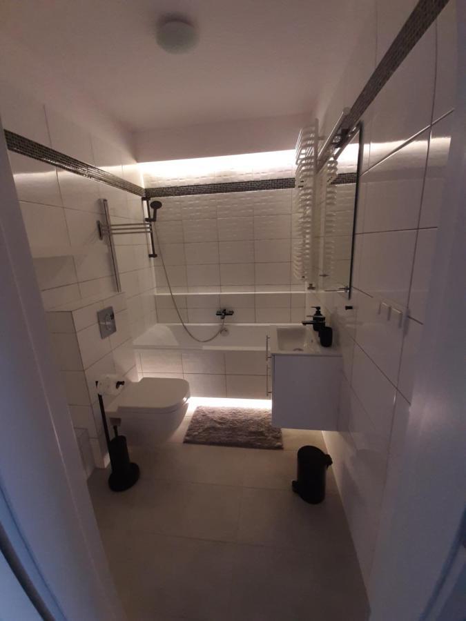 Apartament Pelka Varşovia Exterior foto
